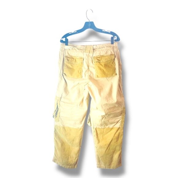 Abercrombie & Fitch Light Yellow Cargo Pants – Made in India - Size 31 - Picture 4 of 17